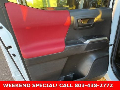 Used 2022 Toyota Tacoma SR5 image 11