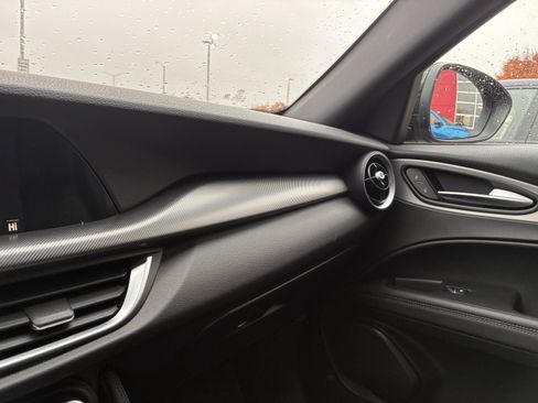 New 2025 Alfa Romeo Stelvio Sprint image 20