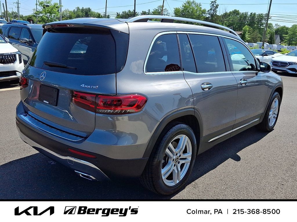 Used 2023 Mercedes-Benz GLB 250 4MATIC image 5