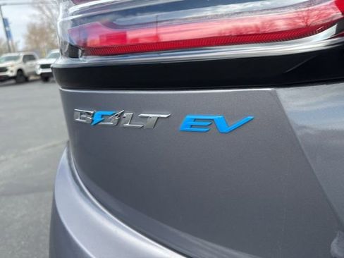 Used 2023 Chevrolet Bolt LT w/ Infotainment Package image 10