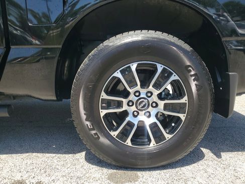 Certified 2024 Nissan Titan SV w/ SV Convenience Package image 28