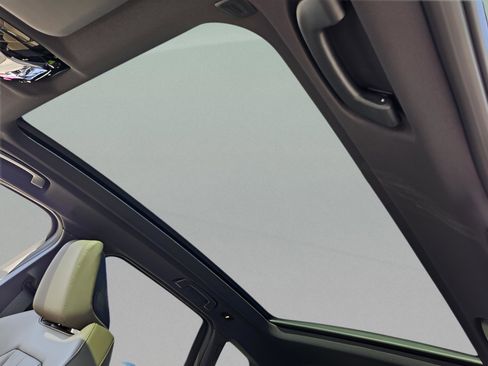 New 2025 BMW X3 xDrive30i w/ Convenience Package image 17