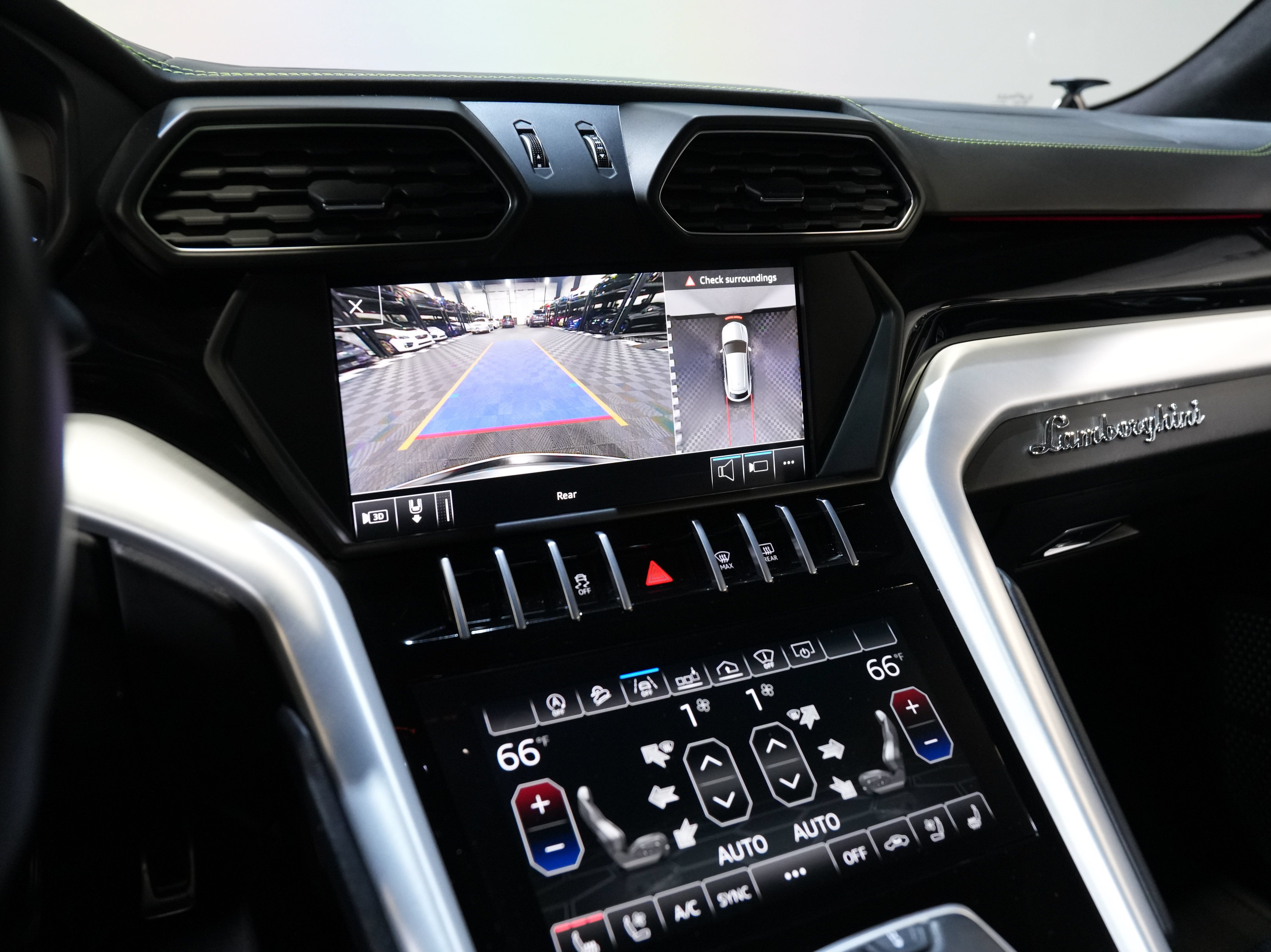 Used 2019 Lamborghini Urus AWD/4WD image 46