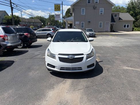 Used 2014 Chevrolet Cruze LT FWD image 4