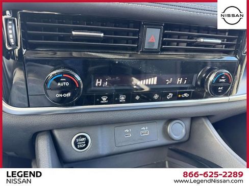 Used 2022 Nissan Rogue SV image 25