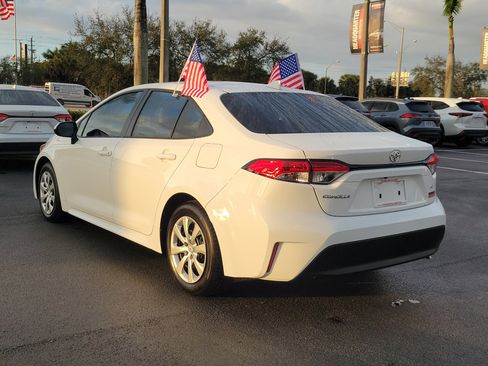 Used 2026 Toyota Corolla LE image 9