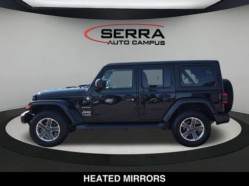 Used 2018 Jeep Wrangler Unlimited Sahara AWD/4WD image 10