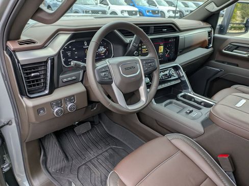 Used 2026 GMC Sierra 2500 Denali w/ Denali Reserve Package image 14
