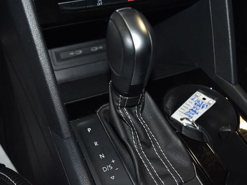 Used 2023 Volkswagen Atlas Cross Sport SE w/ Panoramic Sunroof Package image 17