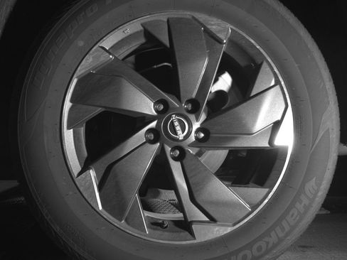Used 2025 Nissan Rogue SV AWD/4WD image 14