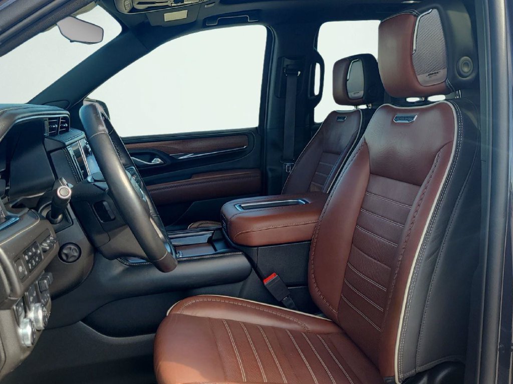 Used 2023 GMC Yukon Denali Ultimate AWD/4WD image 19