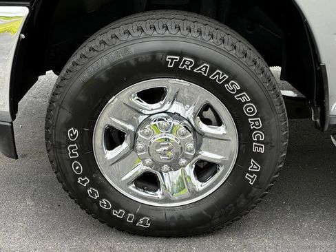 Used 2024 RAM 2500 Tradesman w/ Chrome Appearance Group AWD/4WD image 38