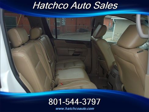 Used 2011 Nissan Armada SL image 19
