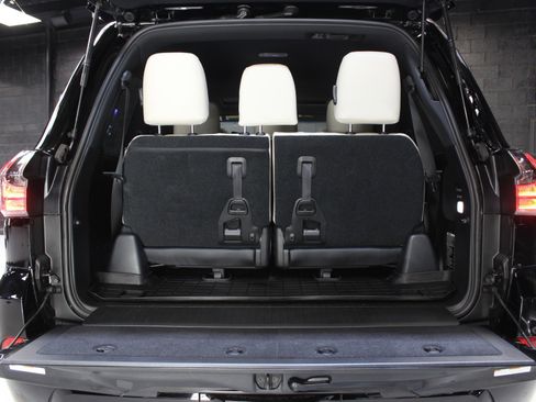 Used 2019 Lexus LX 570 4WD w/ Inspiration Series image 72