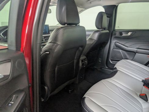 New 2025 Ford Escape SE w/ PHEV Premium Package image 8