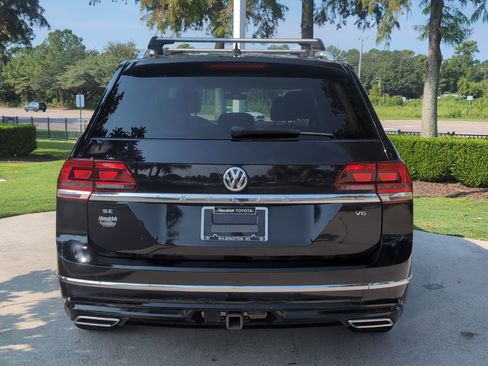 Used 2019 Volkswagen Atlas SE w/ Panoramic Sunroof Package FWD image 9