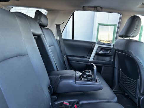 Used 2022 Toyota 4Runner Limited image 11