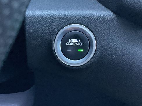 Used 2024 GMC Terrain SLE image 33