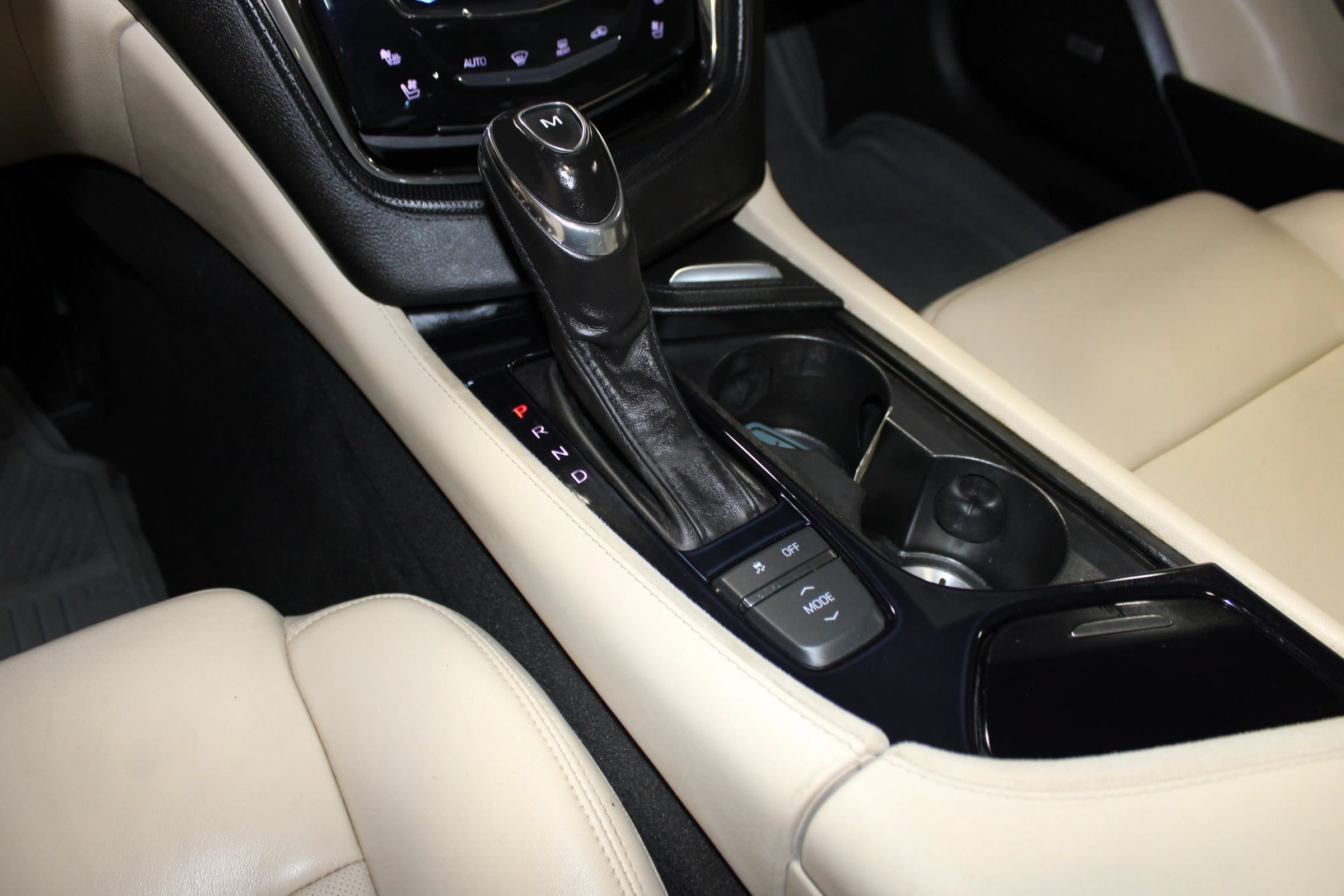 Used 2018 Cadillac CTS Luxury RWD image 19