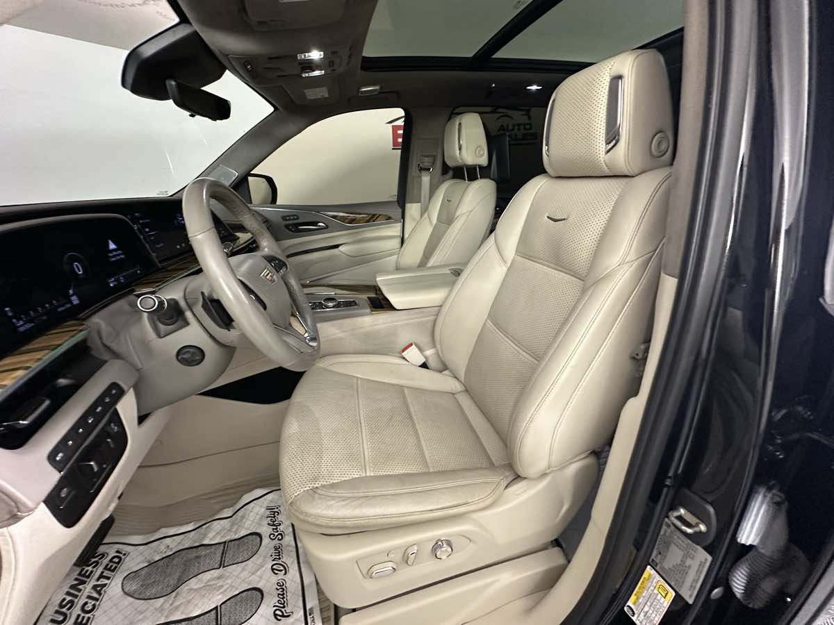 Used 2021 Cadillac Escalade ESV Sport Platinum AWD/4WD image 26