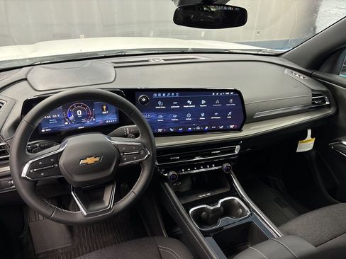 New 2026 Chevrolet Traverse LT w/ LPO, Floor Liner Package image 25