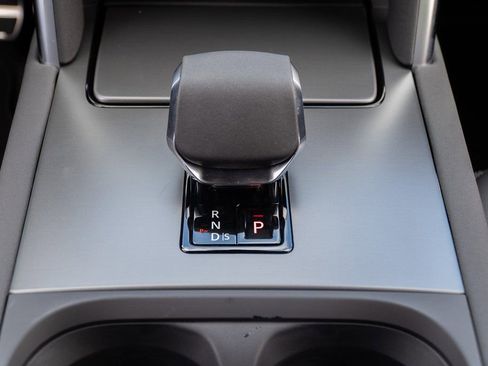 Certified 2025 Land Rover Discovery Sport Dynamic SE AWD/4WD image 18