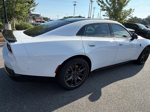 Used 2026 Dodge Charger Scat Pack AWD/4WD image 8