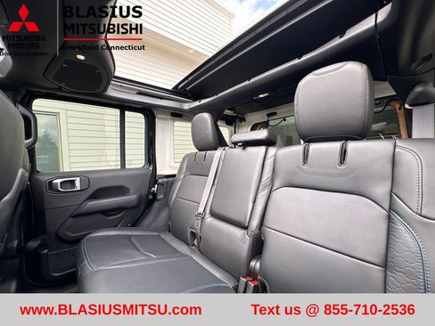 Used 2024 Jeep Wrangler High Altitude AWD/4WD image 43
