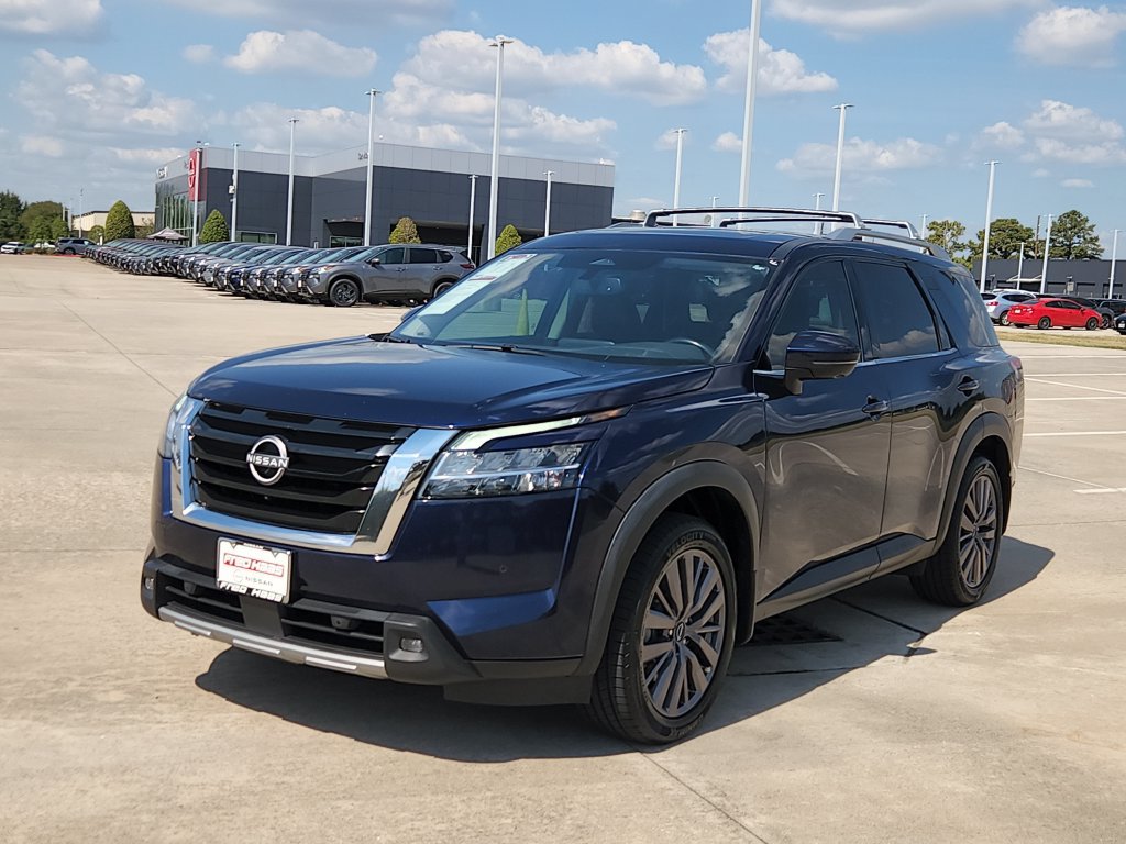 Used 2022 Nissan Pathfinder SL w/ SL Premium Package FWD image 9
