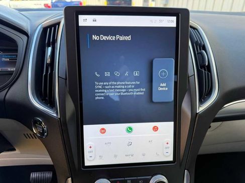 Used 2024 Ford Edge Titanium image 18