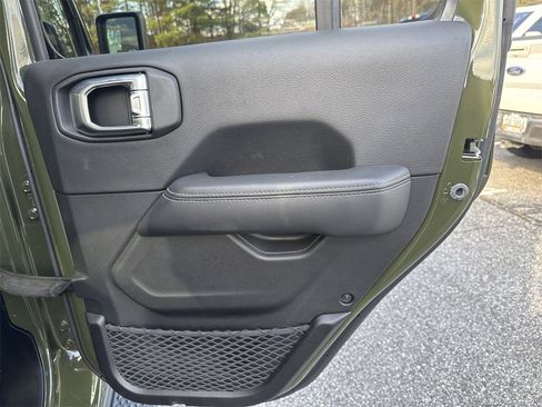 Used 2022 Jeep Gladiator Overland w/ Popular Equipment Package image 18