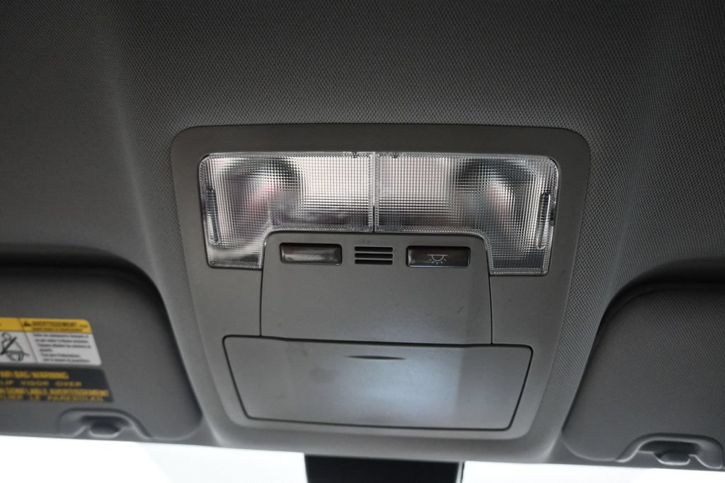Used 2019 Toyota Highlander Plus AWD/4WD image 23