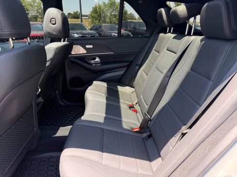Used 2025 Mercedes-Benz GLE 350 4MATIC image 17
