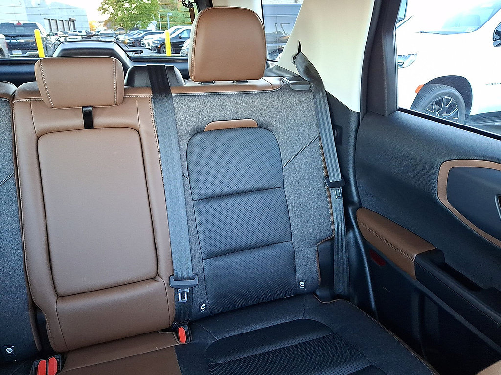 Used 2021 Ford Bronco Sport Outer Banks w/ Outer Banks Package (96D) AWD/4WD image 14