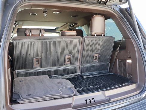 Used 2024 Ford Expedition King Ranch image 16