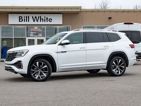 Certified 2024 Volkswagen Atlas SEL Premium R-Line image 1