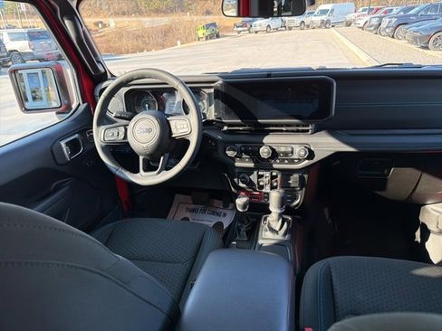 Used 2025 Jeep Wrangler Unlimited Rubicon 4xe w/ Safety Group image 31