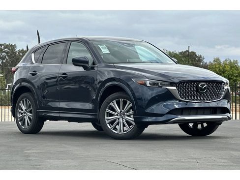 Used 2025 MAZDA CX-5 Signature AWD/4WD image 2