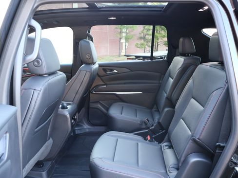 New 2026 Chevrolet Traverse Z71 w/ Driver Confidence Package image 22