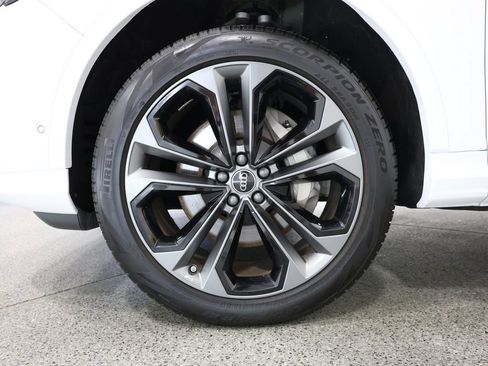 Used 2025 Audi Q7 3.0T Premium Plus w/ Premium Plus Package AWD/4WD image 5