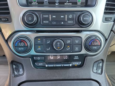 Used 2020 Chevrolet Suburban Premier RWD image 20