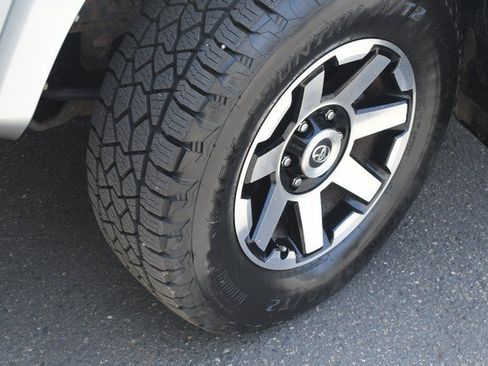 Certified 2019 Toyota 4Runner TRD Off-Road Premium AWD/4WD image 11