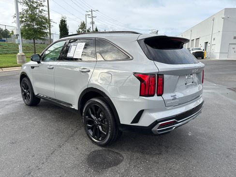 Used 2023 Kia Sorento SX AWD/4WD image 7