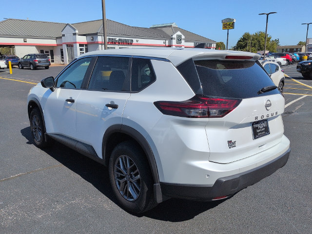 Used 2025 Nissan Rogue S FWD image 5