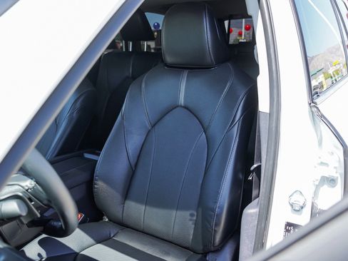 Certified 2025 Toyota Grand Highlander AWD image 16