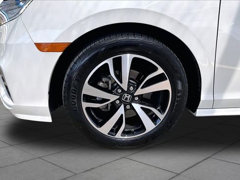 Used 2018 Honda Odyssey Elite image 11