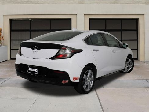 Used 2018 Chevrolet Volt LT w/ LT Driver Confidence Package FWD image 4