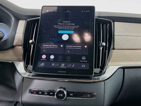 New 2025 Volvo XC90 T8 Plus w/ Protection Package Premier image 13