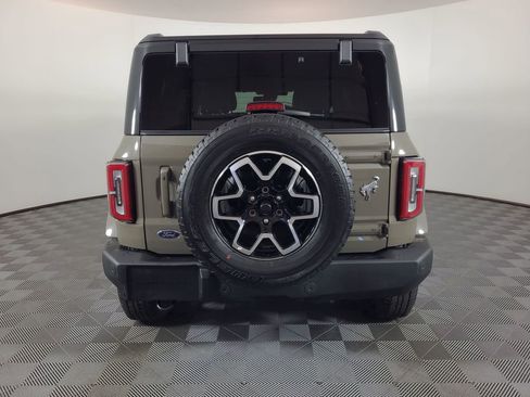 Used 2025 Ford Bronco Outer Banks image 4