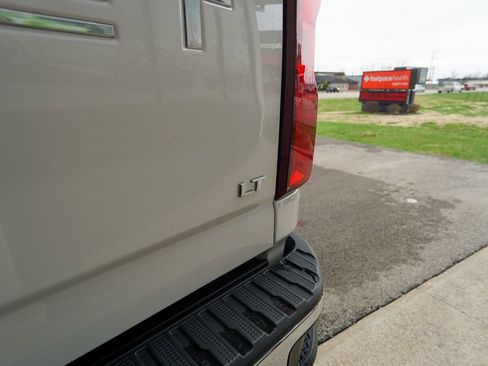 Used 2022 Chevrolet Silverado 3500 LT w/ Convenience Package AWD/4WD image 11